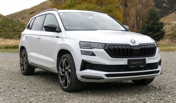 Най-добрият универсален семеен автомобил втора ръка

Ако искате автомобил, който ще ви осигури 10 или повече години надеждна работа на пътя, Skoda Karoq е вашият избор. Подходящият за семейства SUV се отличава с фантастична видимост на пътя и отлични екстри.



